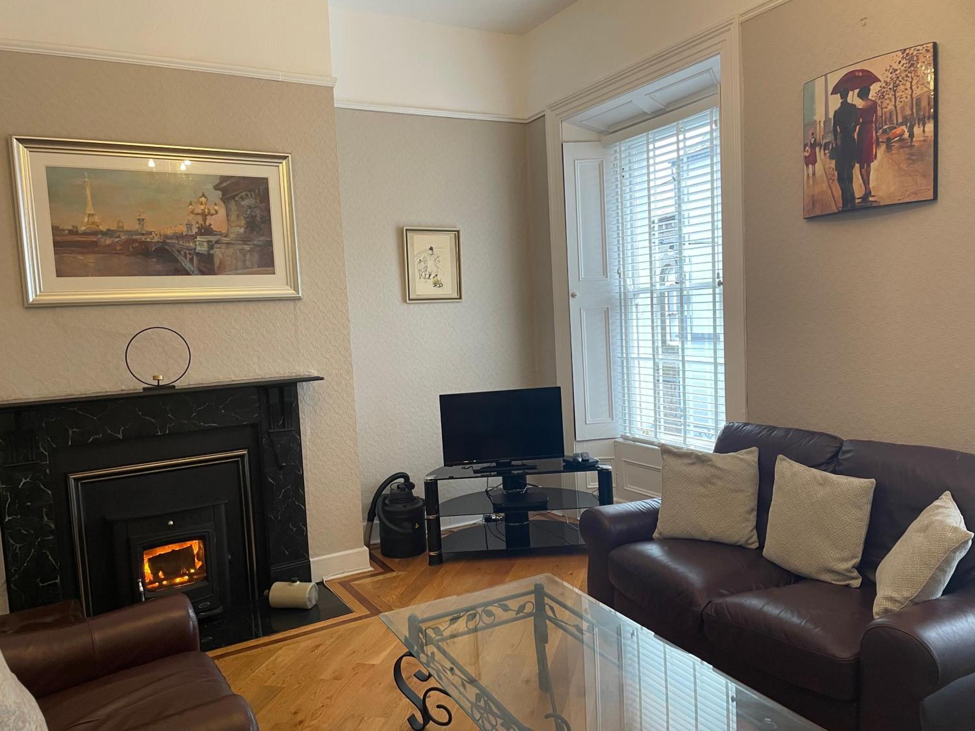 Вилла Parisian Style Townhouse Carrick-on-Shannon Экстерьер фото